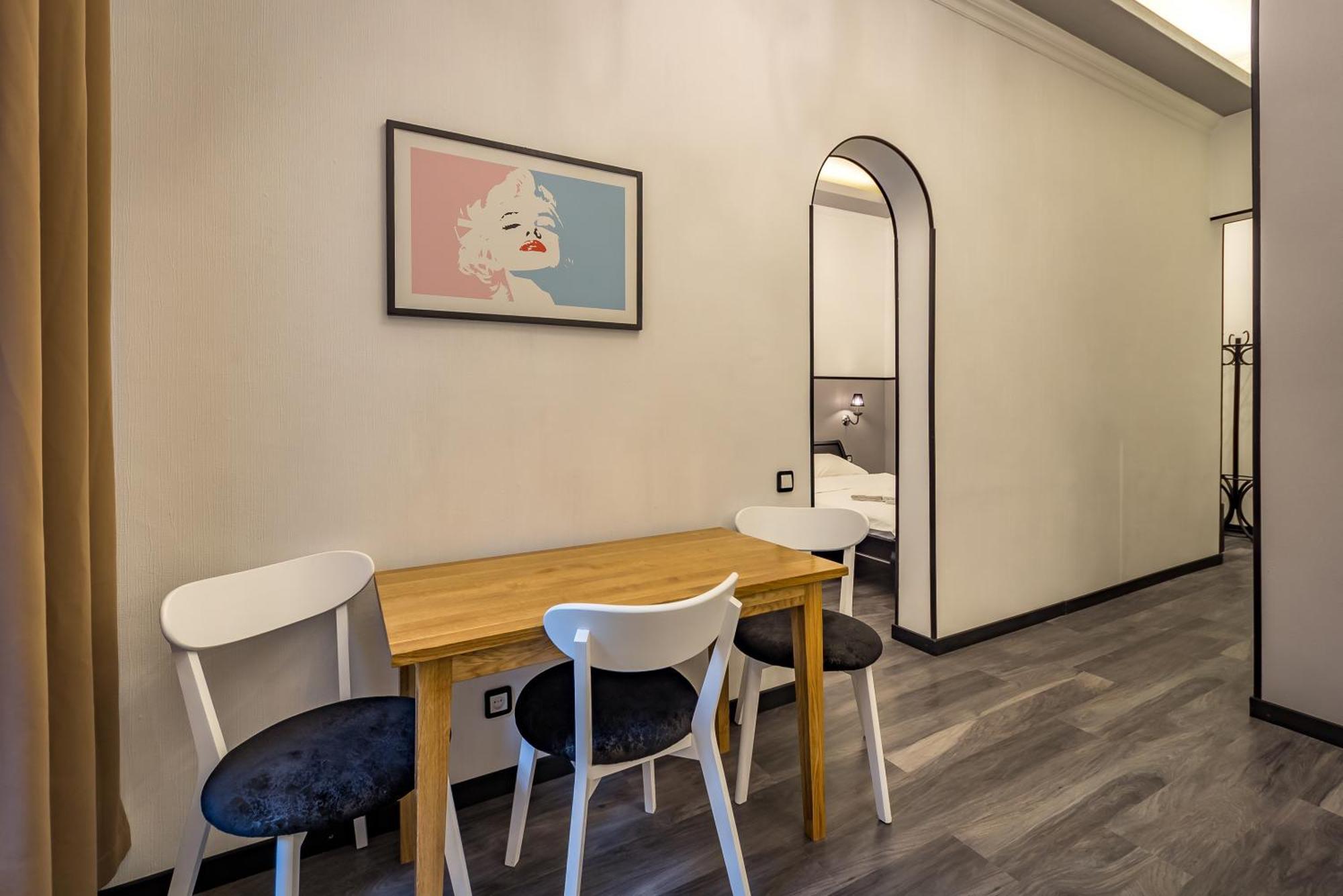 Central Apartments Kiev Luaran gambar